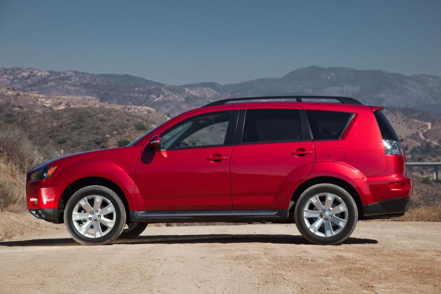  Mitsubishi Outlander 2010 года  (фото 16 из 28)
